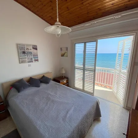 Seafront House *