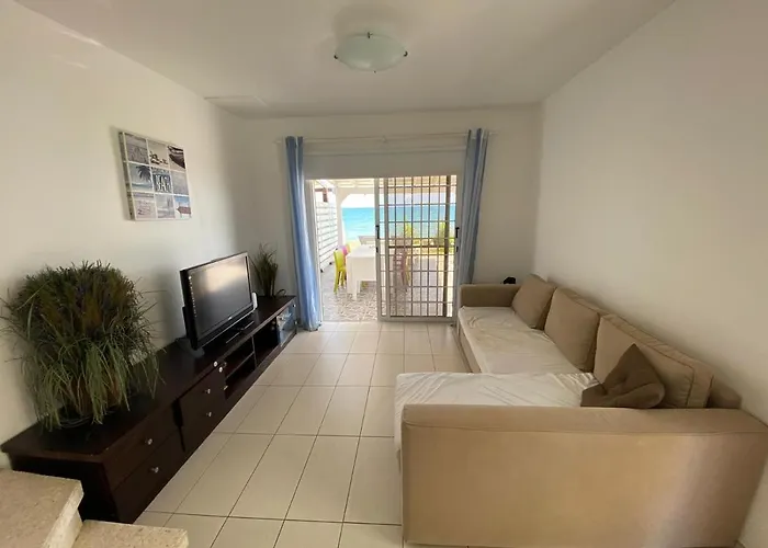 Seafront House Meneou